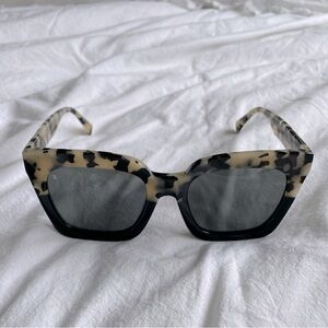 Raen Sunglasses, tortoiseshell and black mix